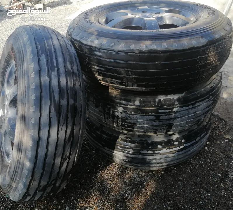 Mercedes 18inch Desert Tyres