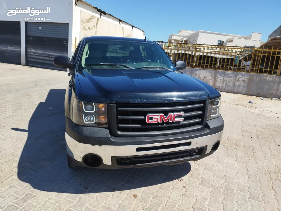 GMC SIERRA دفع رباعي