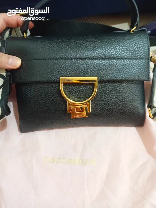 coccinelle hand bag - شنطة يد من ماركة كوكسينيل