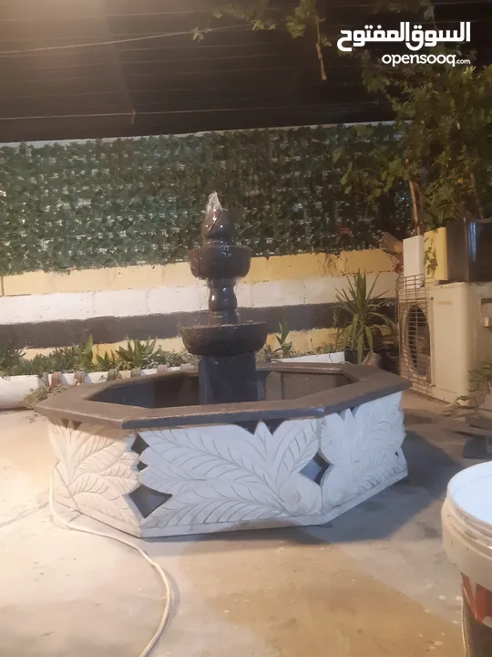 الابتكار لديكورات الحجر ولرخام مختصين في حجر البازلت الأسود يتوفر كادر محترف في وتركيب الديكورات حجر