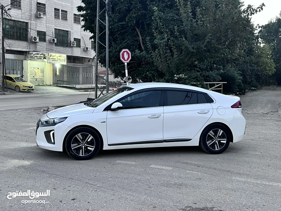 ايونيك هايبرد نخب اول بسعر مغري