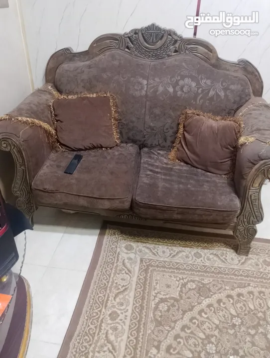 طقم كنب وطقم فراش للبيع