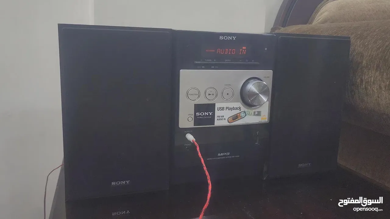 جهاز SONY مع سماعات عدد 2  USB + AUX + CD + FM + AM الجهاز شغال 100%100