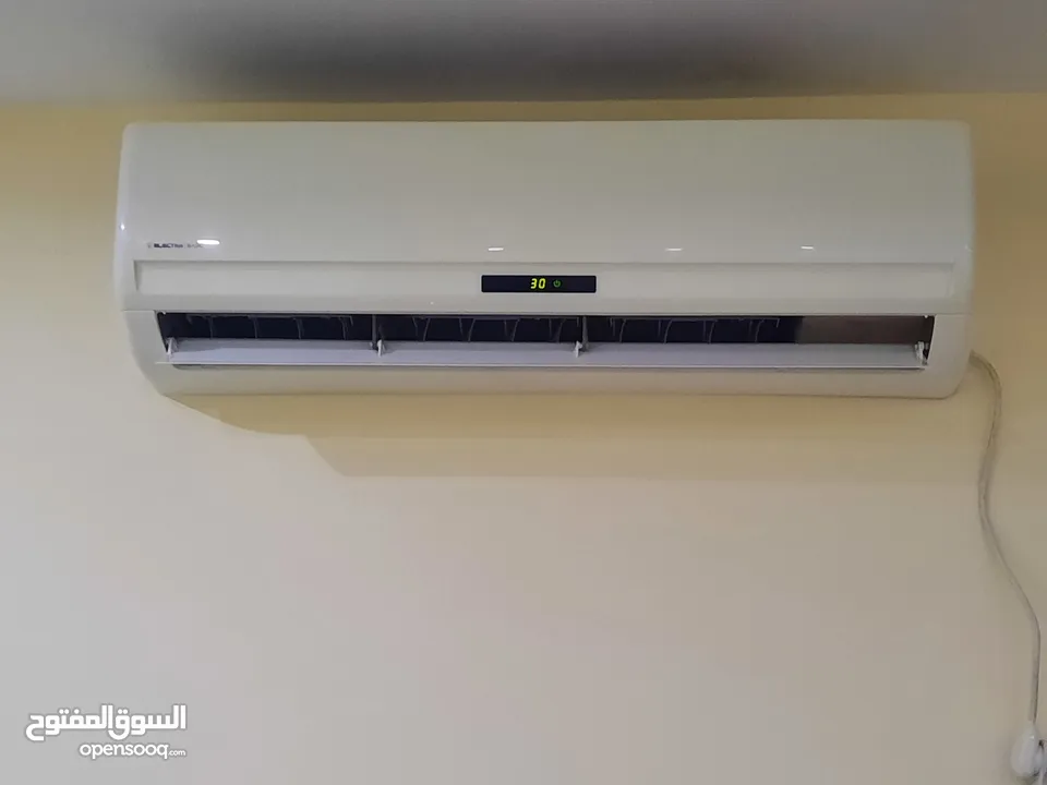 مكيفات رقم التواصل .. صفر خمسة تسعه اربع سبع ميه و حداش متين وواحد