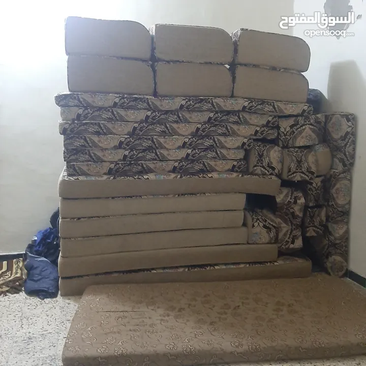 جلسه عربيه لصالون او غرفه ضيوف خمسه بأربعه لون بني ملوكي