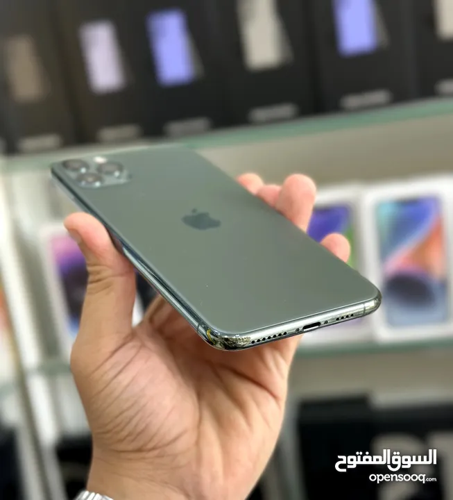 عرض خاص : iPhone 11 pro max 256gb هاتف نظيف جدا بحالة الوكالة بدون اي شموخ أو مشاكل مع ضمان و ملحقات