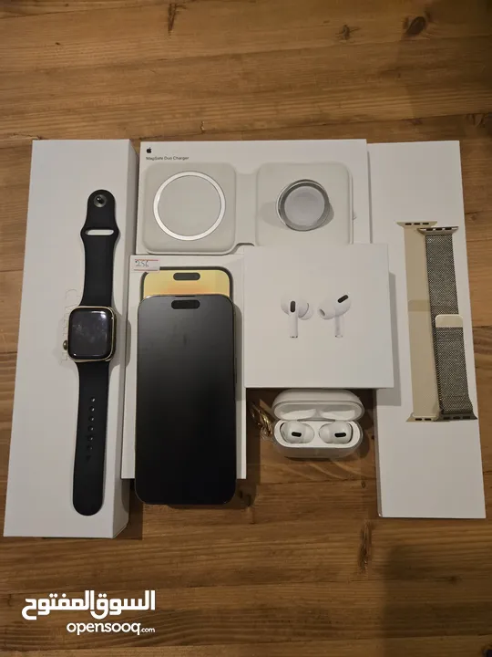 Apple Iphone 14 Pro Gold, Apple Watch Gold, Airpods pro bundle