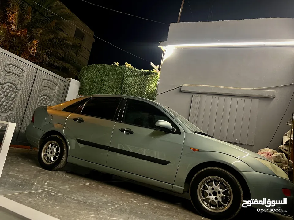 فورد فوكس  موديل 2003