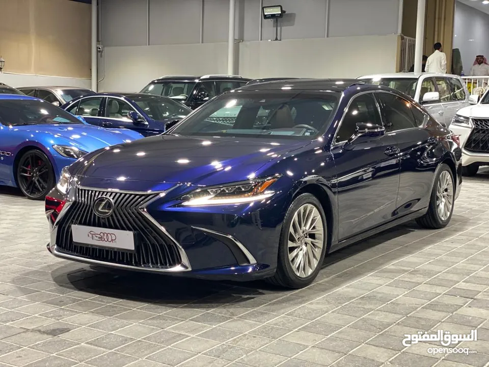 Lexus ES 350 model 2019