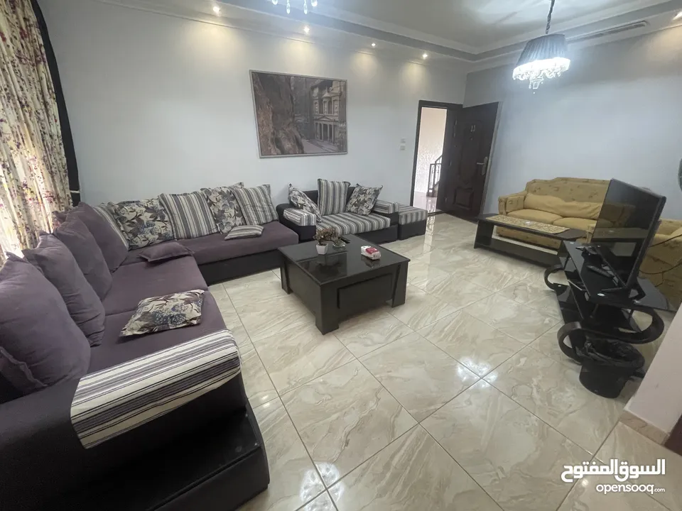 شقة مفروشة للايجار في الروابي  ( Property 38990 )-175072411