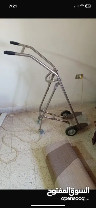 بوفيه خشب من القديم بحالة جيدة