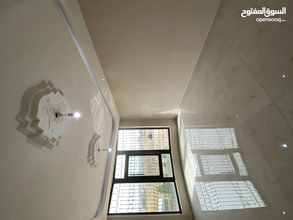 في أجمل مناطق طبربور شقة طابق أول 150م بتشطيبات مميزة وسعر مغري / ref 9517