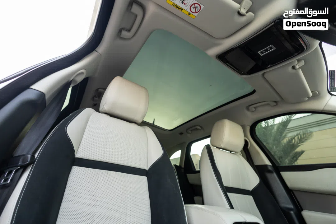 Range Rover Velar P250 S 2020 GCC under Agency Warranty with Flexible Down-Payment.