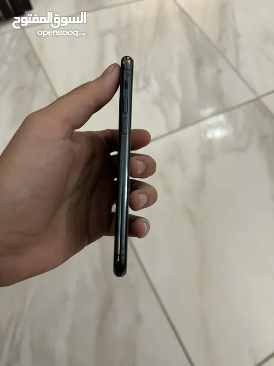 iPhone 11 pro 64g نضيف