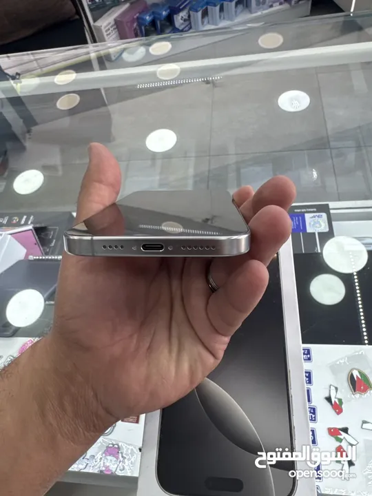 Apple iPhone 16 pro max   مستعمل بحاله الوكاله512 جيجا