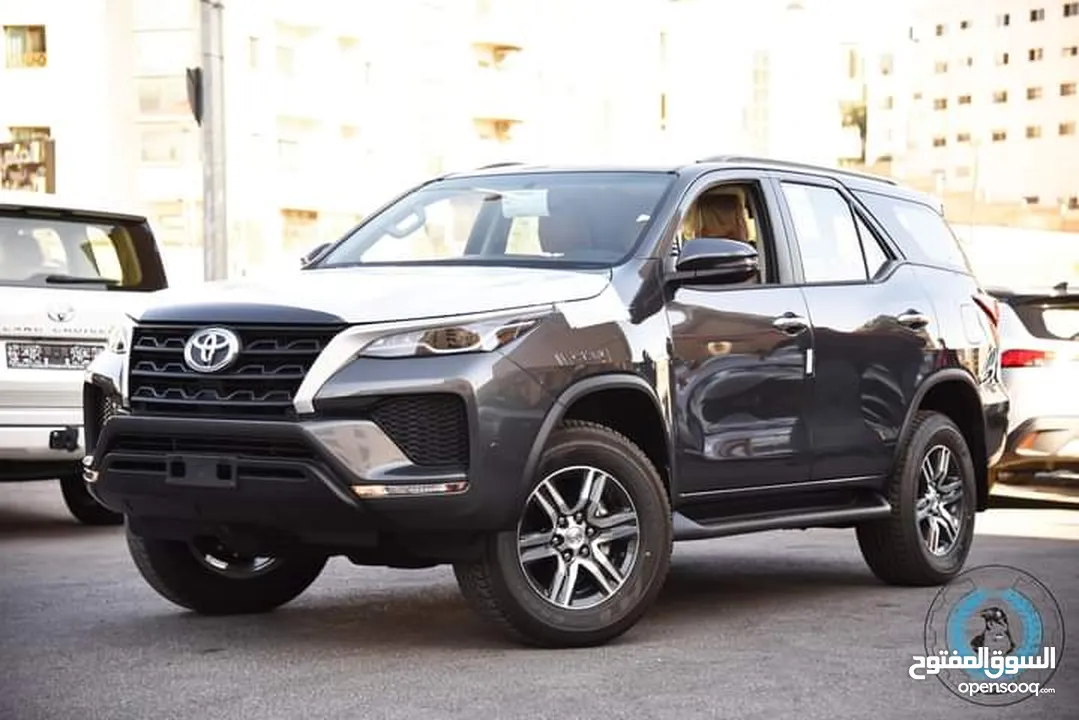 كفالة الشركة Toyota Fortuner 2023