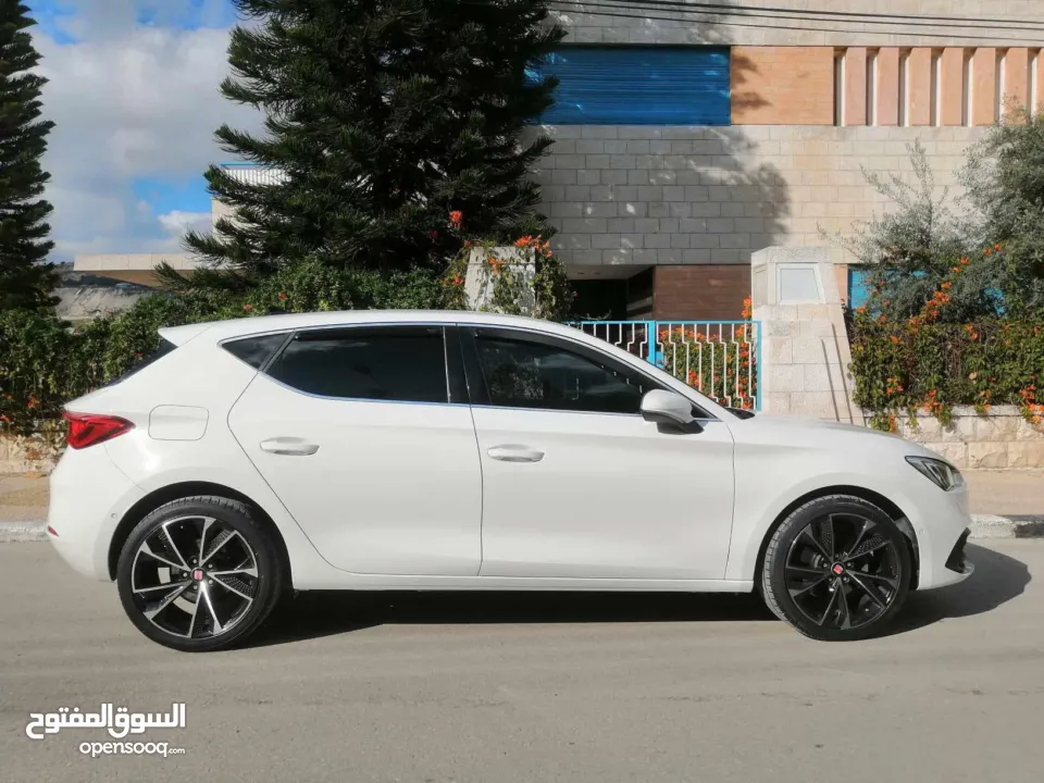 سيات ليون اتوماتيك