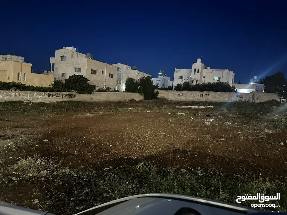 ارض للبيع 1500 متر من المالك على شارعين