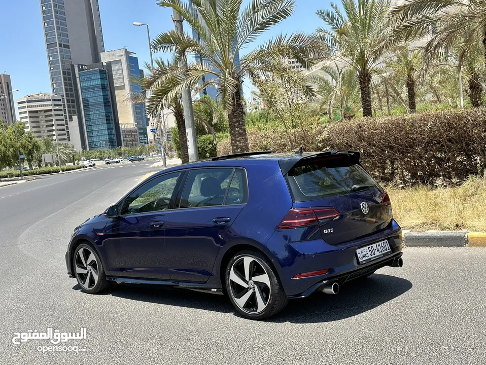 VW Golf GTi Oettinger kit موديل 2018 ماشي 122km Full option