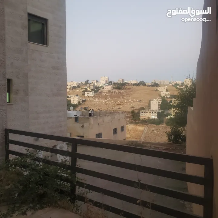 3 شقق باقي من المشروع السلط منطقة اسكان المهندسين شقق سوبر ديلوكس شبه ارضي موقع ممتاز أبراج البلقأ