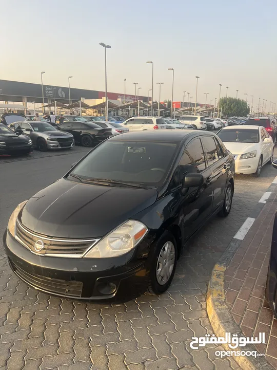 Nissan versa 2011