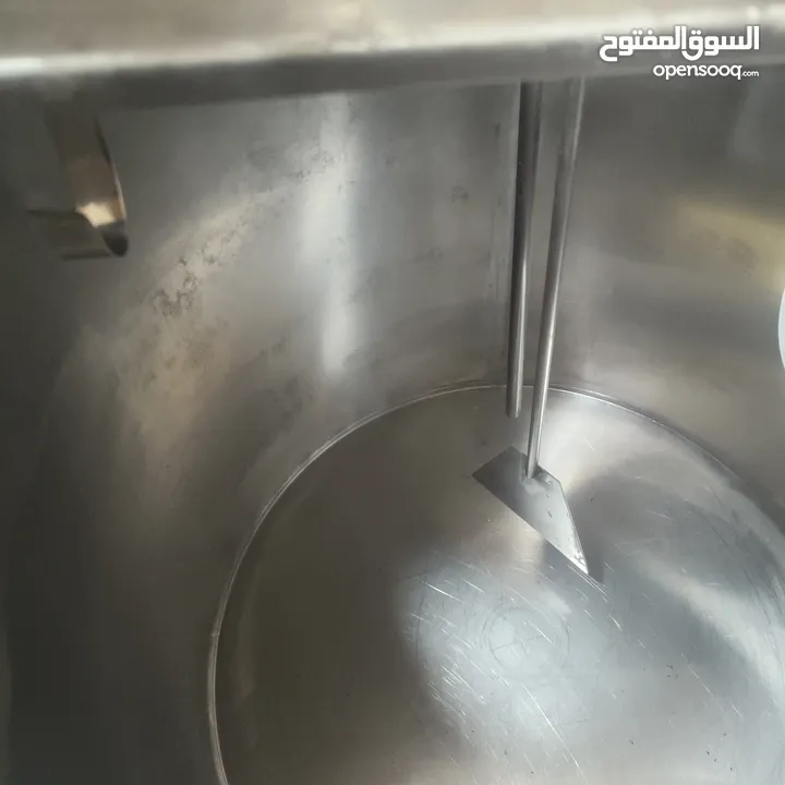 ثلاجة لبن شنينة كبيرة للبيع