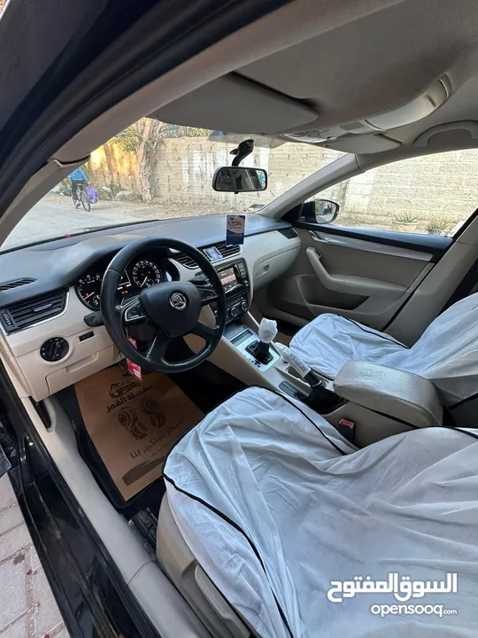سكودا اوكتافيا  اتوماتيك بنزين اصل برايفت