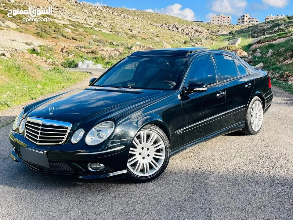 MERCEDES BENZ E200