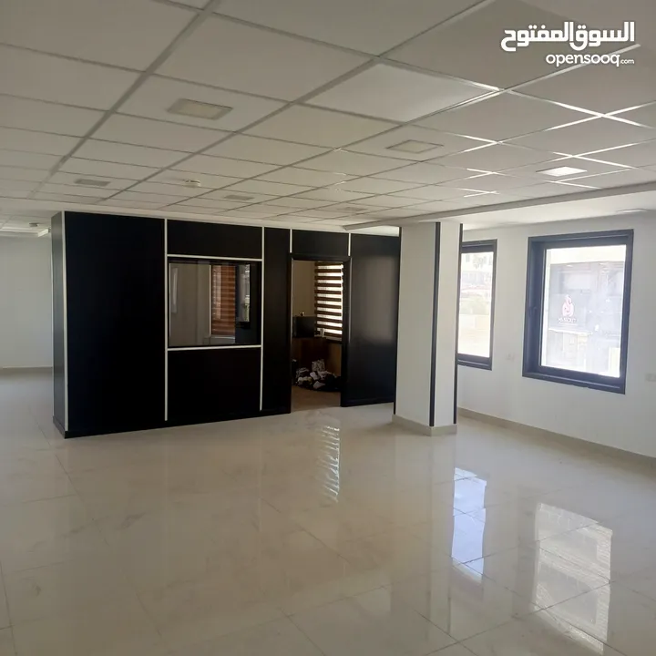 مكاتب جديدة للايجار مساحات واسعة