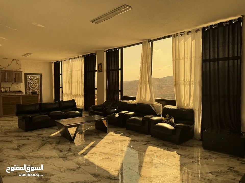 شالية قرب اوتستراد عمان - اربد ب اطلاله مميزة