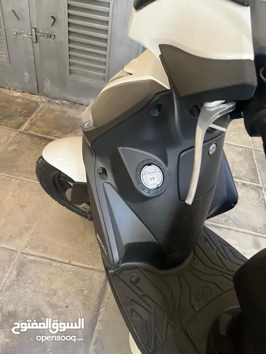 للبيع سكوتر Kymco Agility 16+ 200i موديل 2022 – شبه جديد بحالة ممتازة ومسافة قليلة جدًا