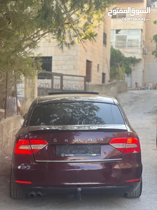 للبيع كاش بسعر حرق او البدل سكودا سوبير فل الفل فتحه سقف كراسي كهرباء برادي لدات اماميه وخلفي