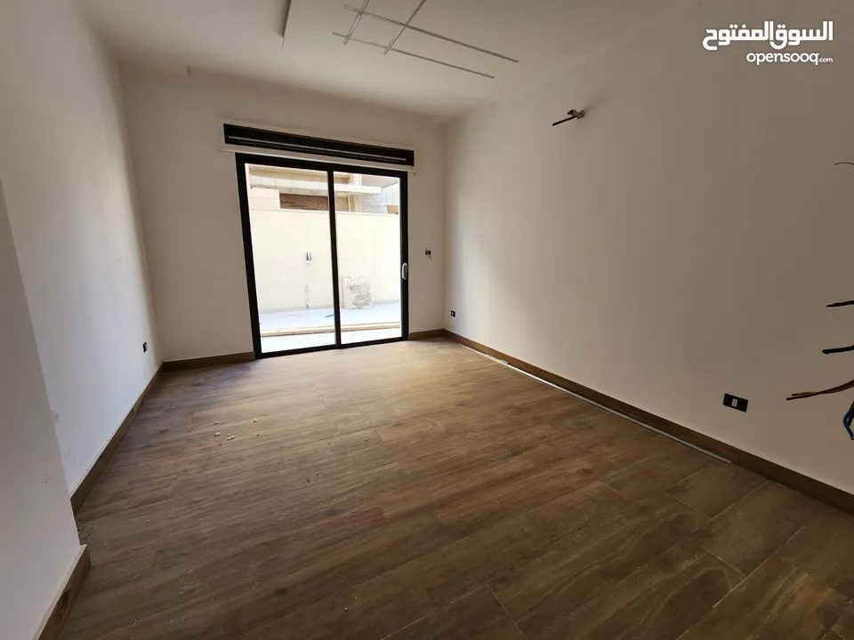 شقة للبيع في الصويفية ref : 14279