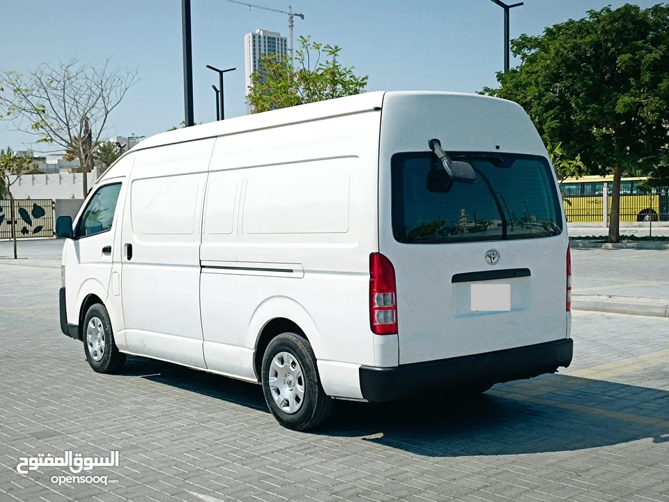 TOYOTA HIACE HIGHROOF CARGO MODEL 2016