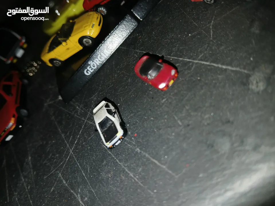 مجسمات سيارات حجم صغير من اليابان