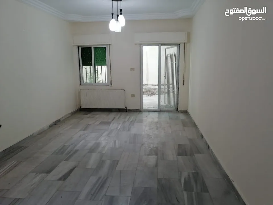 شقة أرضية مميزة للبيع في خلدا  - خلف السيفوي 91م مع حديقة وترسات 140م بسعر مغري