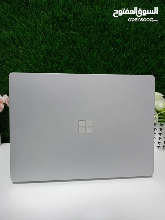 SURFACE LAPTOP 2  CORE I7  8GB RAM  256GB SSD  STOCK ARE AVILIBLE IN OFFER .
