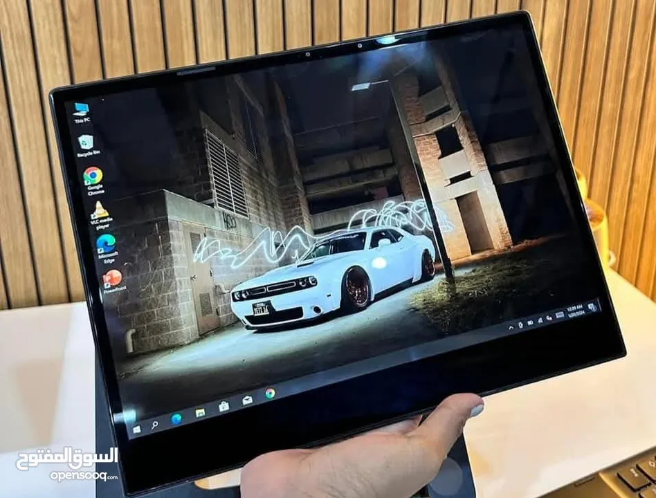 Dell latitude  7285  core i5  جيل سابع.  كارت شاشة داخلي 8 گيگا .  شاشه لمس و ينفصل عن الكيبورد