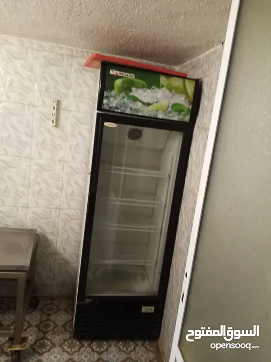 بيع عده مطعام شاورما كامله شبه جديده