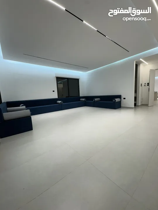 شقة مفروشة فاخرة بجاهزية كاملة للسكن – موقع مميز في رجم عميش