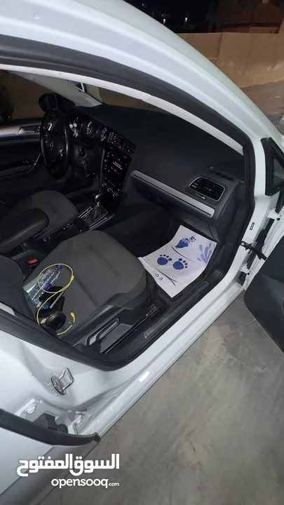 E GOLF 2019 50k km  اي جولف 2019 ممشى 50 الف كيلو فقط  السياره بحاله ممتازه و لا تحتاج شيئ