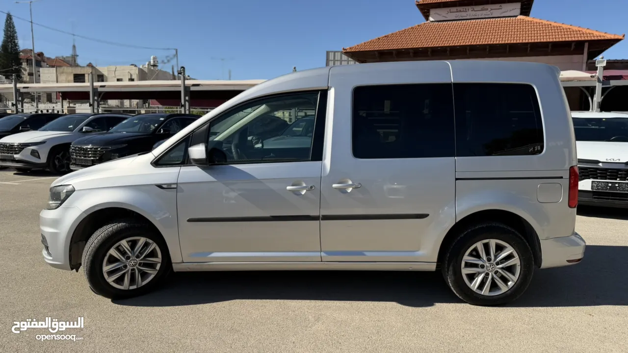 الرخصه والفحص مرفقات بالصور فولكس فاجن كادي ترخيص 2015/ركاب 6+1 محرك 2000 ديزل  جير عادي