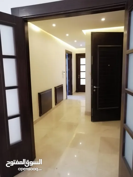 شقة مميزة للبيع في اجمل مناطق عبدون
