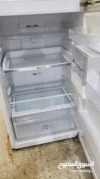 Samsung refrigerator for sale.