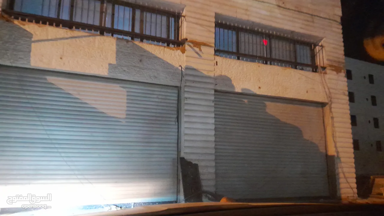 5 محلات مع سده للايجار