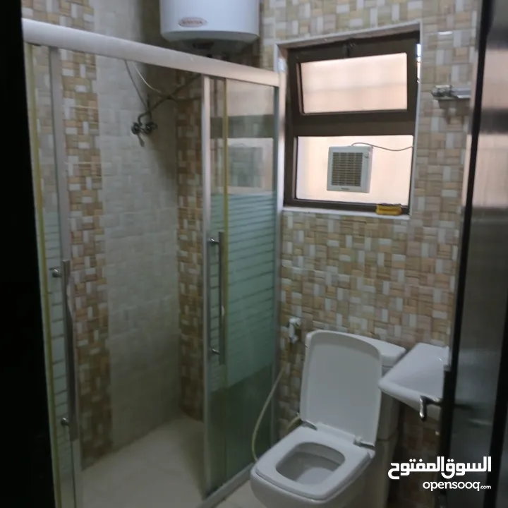 شقه أرضيه في مأدبا / قرب مسجد المسيح