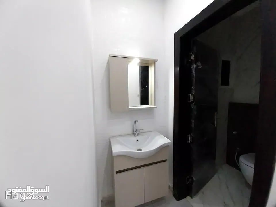 شقة طابق اول بمساحة 185 متر للبيع في منطقة البنيات  ( Property ID : 30784 )