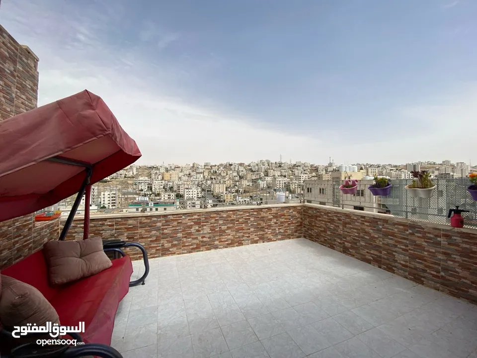 شقة روف للبيع