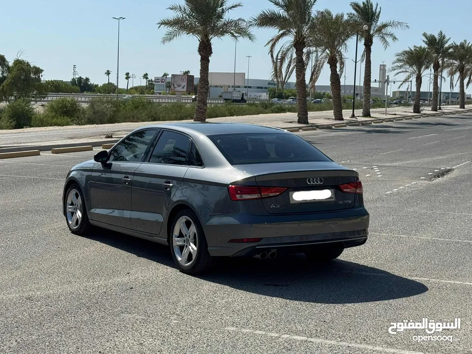 Audi A3 / 2017 (Grey)