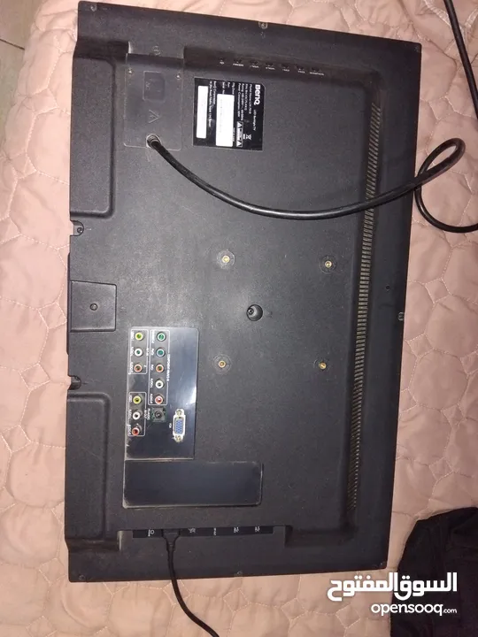 شاشة BenQ شغاله ميه بليه للبيع 30 دينار مع وصلة hd  وشاشه ثانيه نوعها Nihon كانت شغاله وطفت فجأه بتت